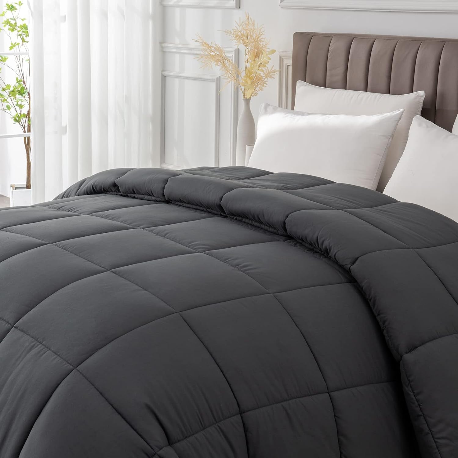 California King Comforter Duvet Insert - All Season Dark Grey Comforters Cal King - Quilted down Alternative Bedding Comforter with Corner Tabs - Winter Summer Fluffy Soft - Machine Washable