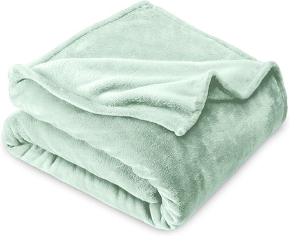 Fleece Blanket - Twin/Twin Extra Long - Spring Mint - Blanket for Bed, Sofa, Couch, Movie Night, Camping, and Travel - Microplush - Ultra Soft Warm Blanket (Twin/Twin XL, Spring Mint)