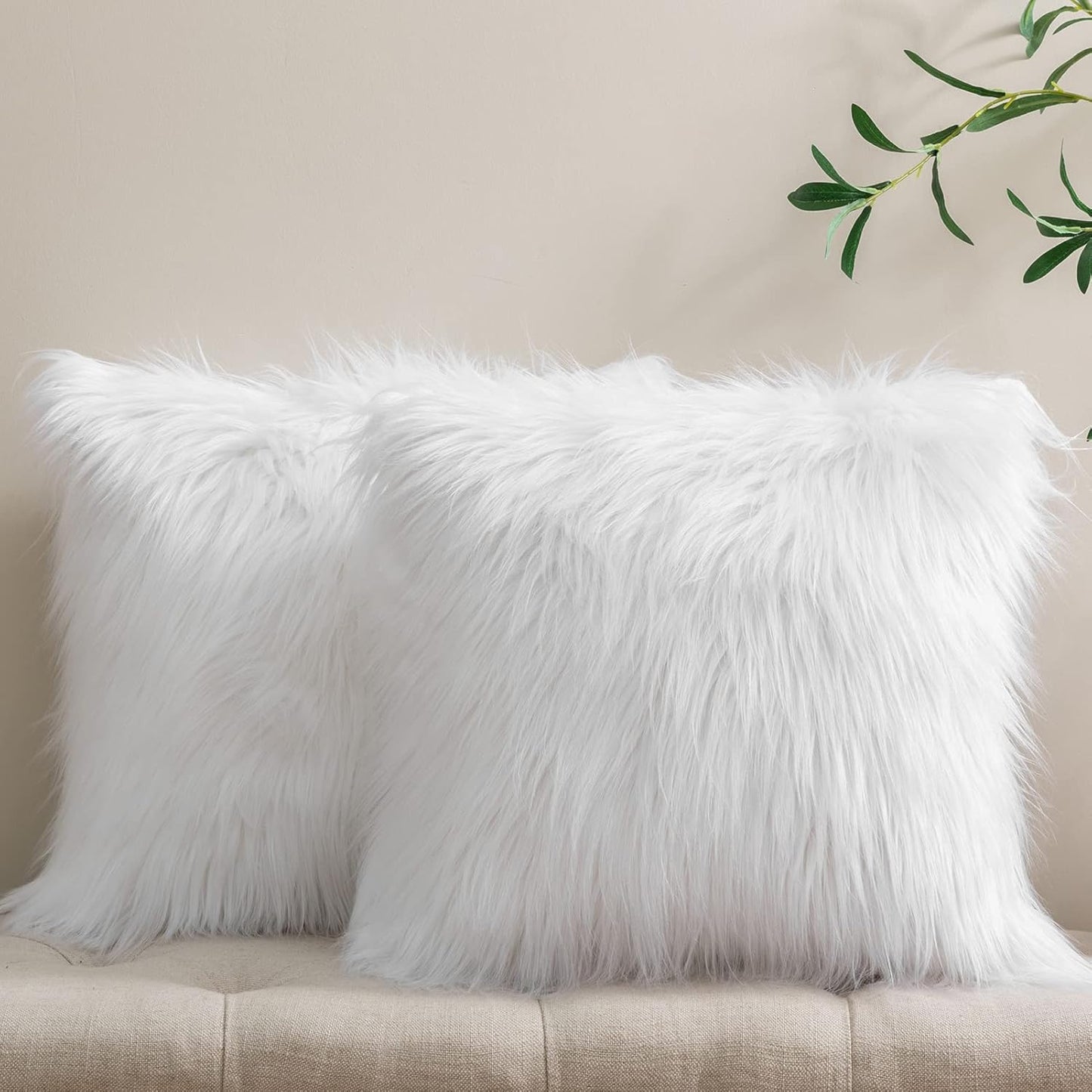 Pack of 2 Faux Fur Solid Throw Decorative Pillow Cover Cushion Covers Luxury Soft Decorative Pillowcase Fuzzy Pillow Covers for Bed/Couch, White 18 X 18 Inches